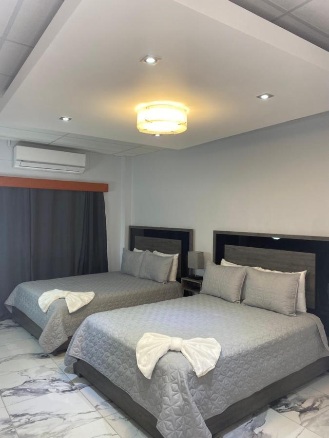 Itza-Bella Suites Isabela Luaran gambar