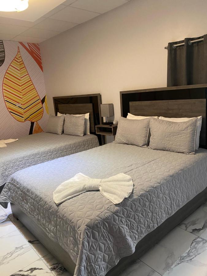 Itza-Bella Suites Isabela Luaran gambar