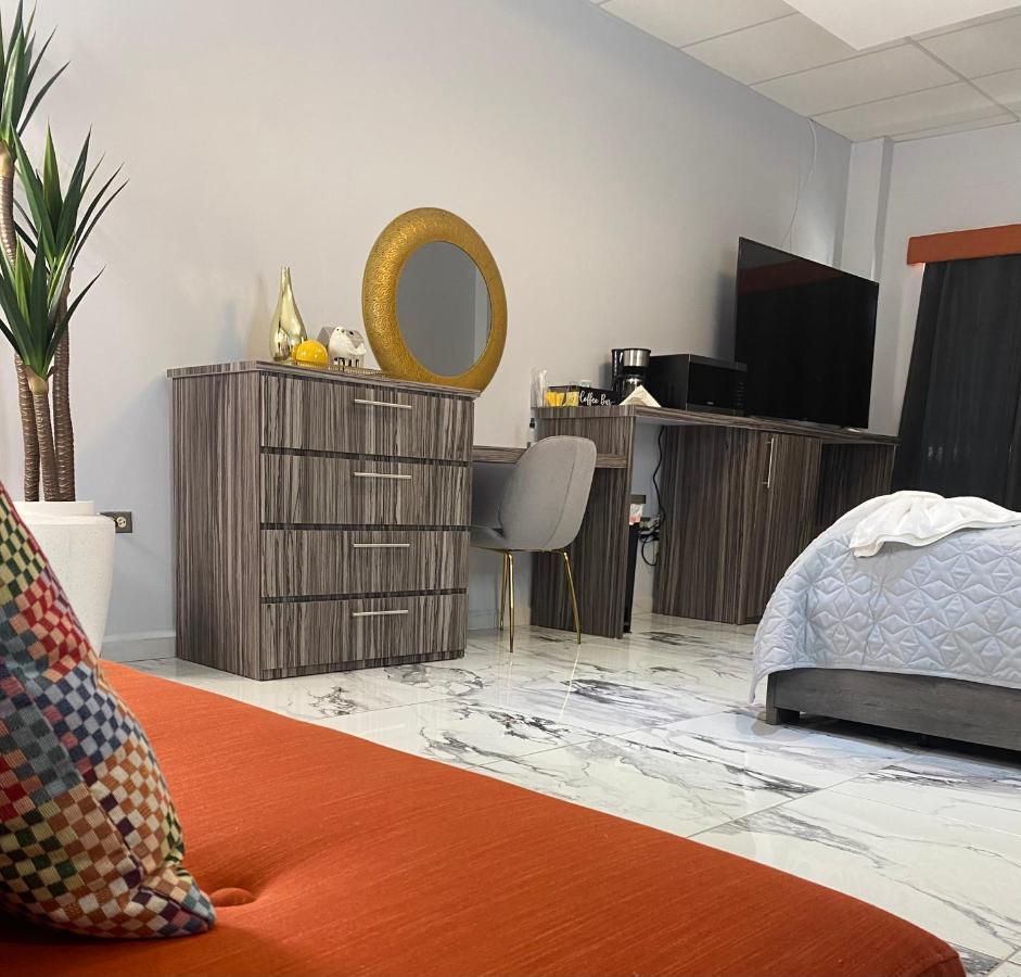 Itza-Bella Suites Isabela Luaran gambar