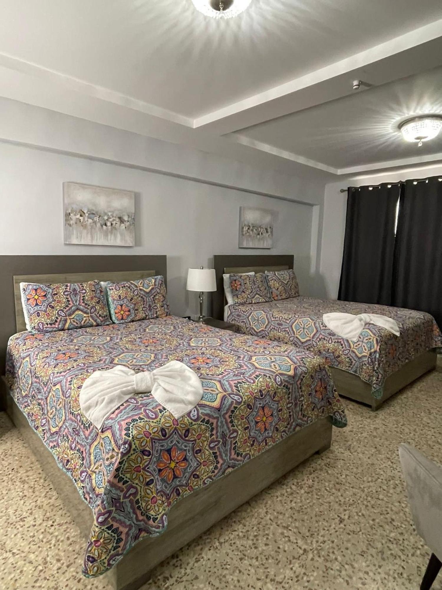Itza-Bella Suites Isabela Luaran gambar