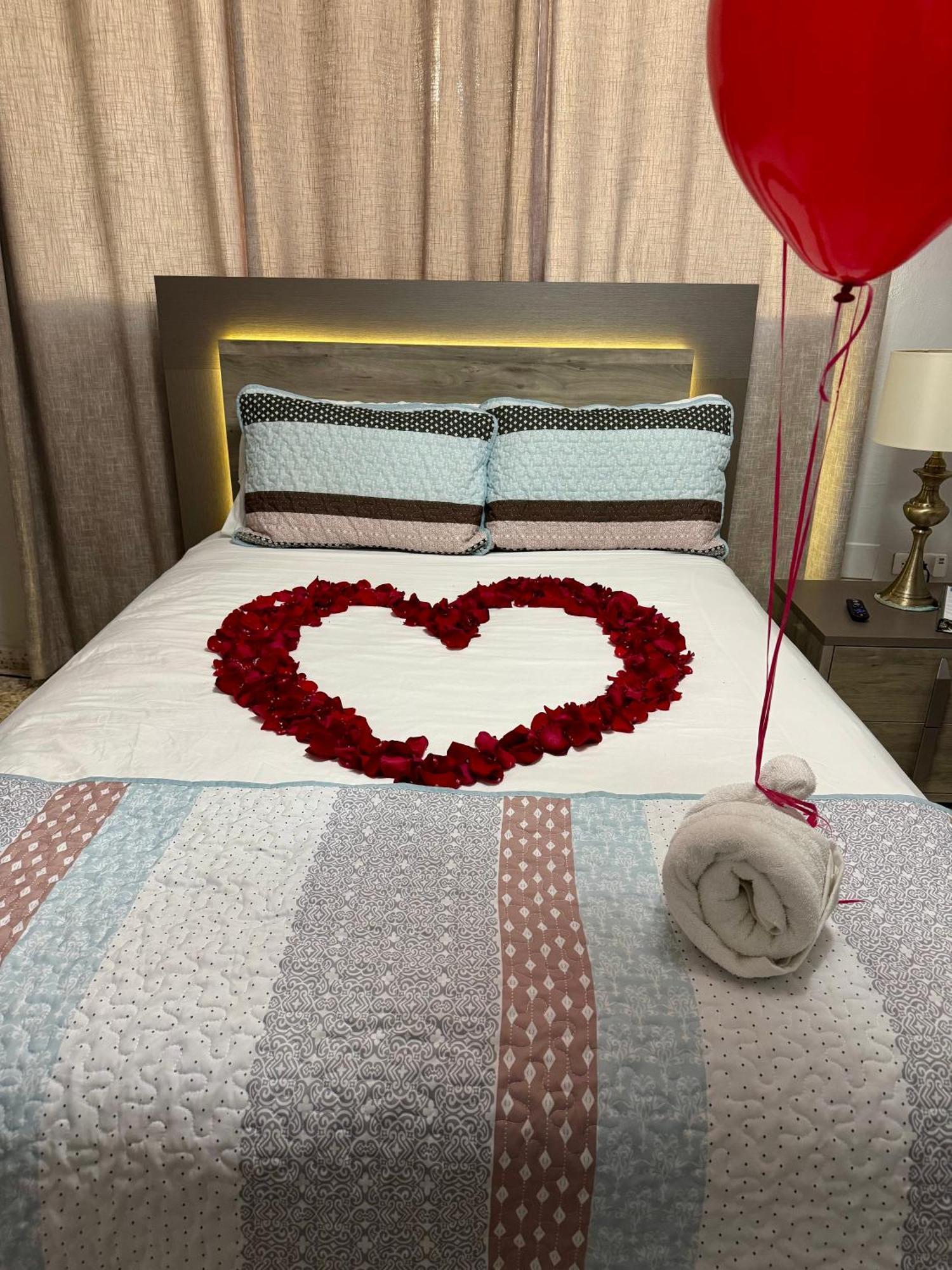 Itza-Bella Suites Isabela Luaran gambar