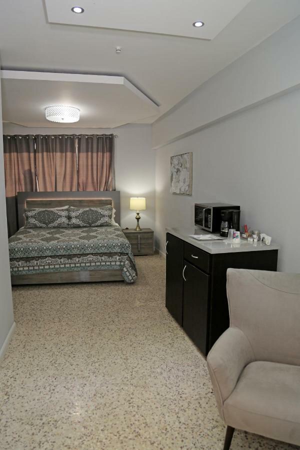 Itza-Bella Suites Isabela Luaran gambar