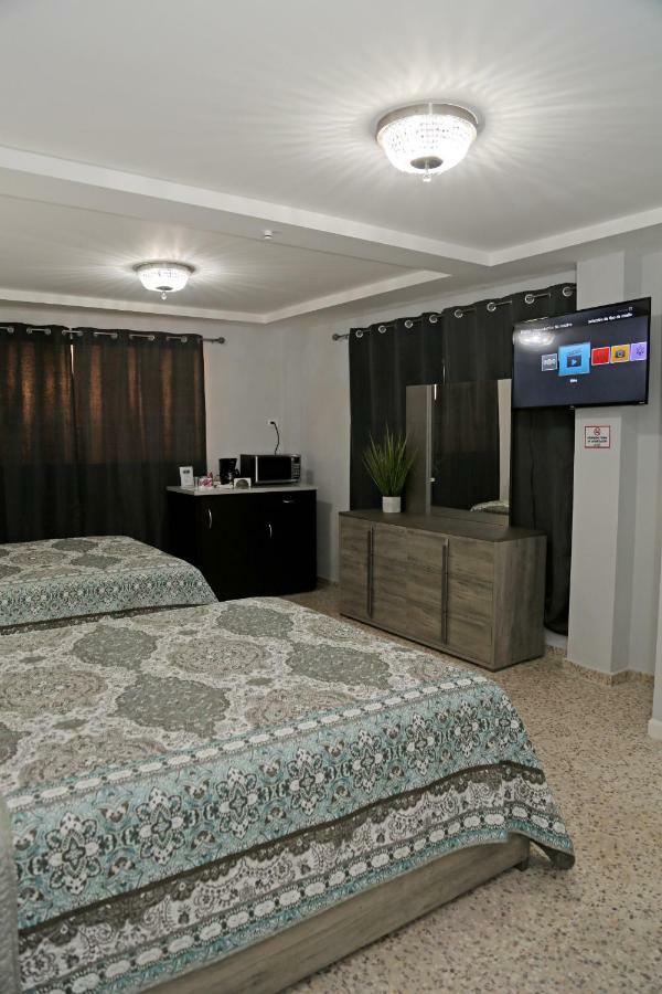 Itza-Bella Suites Isabela Luaran gambar