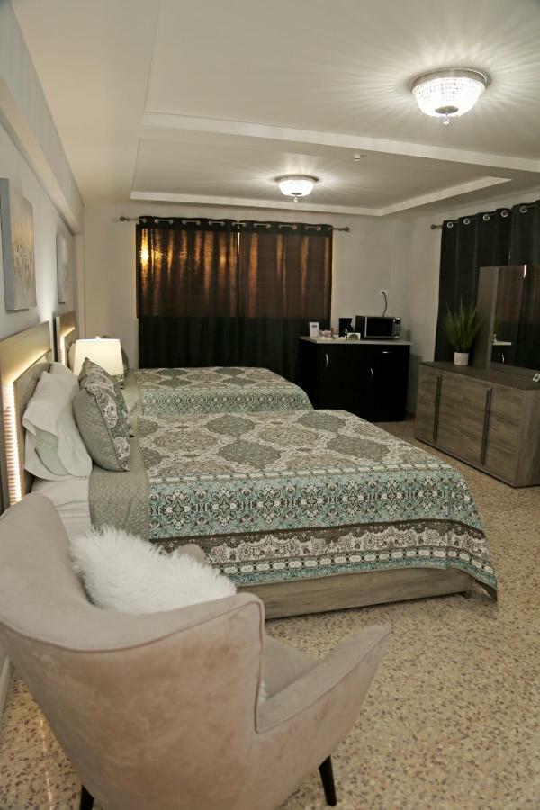 Itza-Bella Suites Isabela Luaran gambar