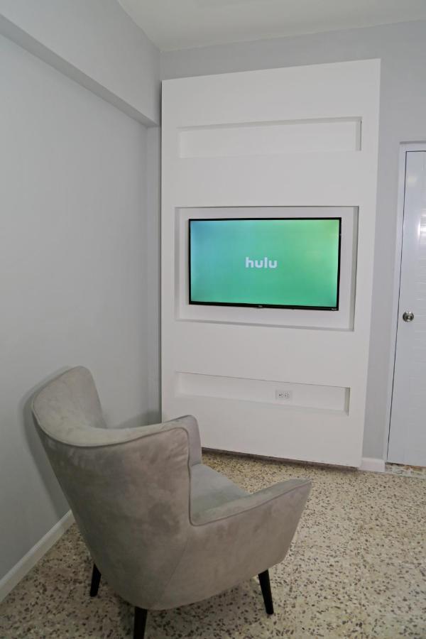 Itza-Bella Suites Isabela Luaran gambar